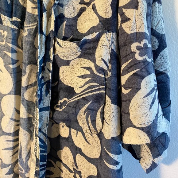 Vintage Hawaiian Shirt - Picture 3 of 5